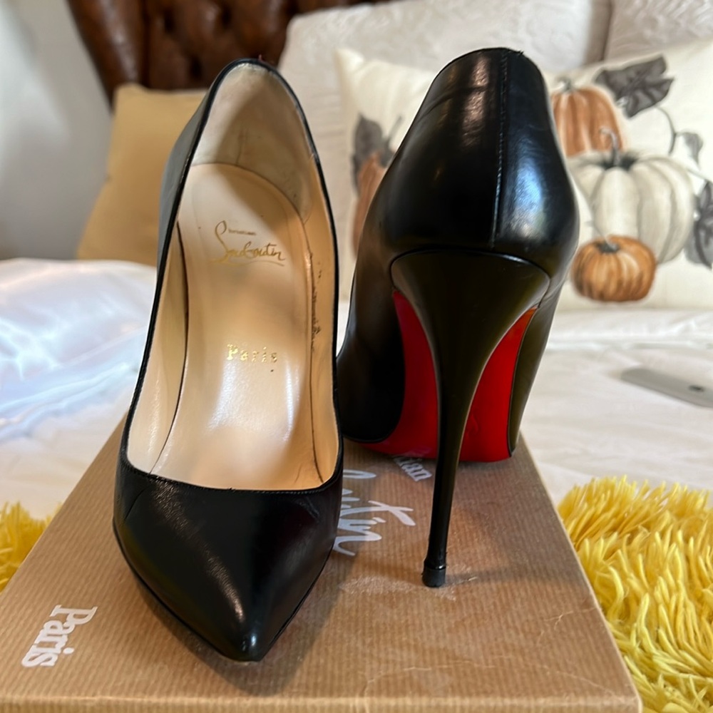 Christian louboutin pumps